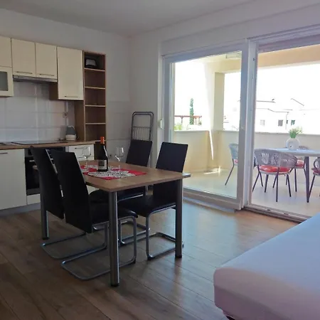 Apartamento In With Loggia, Air Conditioning, Wifi, Washing Machine 4534-1 *