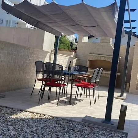 In With Loggia, Air Conditioning, Wifi, Washing Machine 4534-1 * Punat