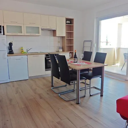 In With Loggia, Air Conditioning, Wifi, Washing Machine 4534-1 Lejlighed *