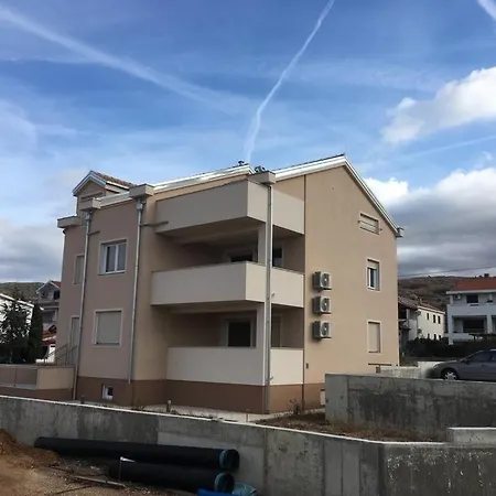 Lägenhet In With Loggia, Air Conditioning, Wifi, Washing Machine 4534-1 Punat