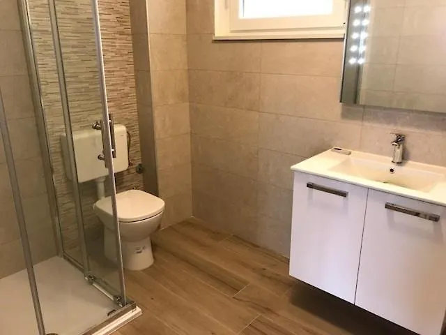 Apartment In With Loggia, Air Conditioning, Wifi, Washing Machine 4534-1 *